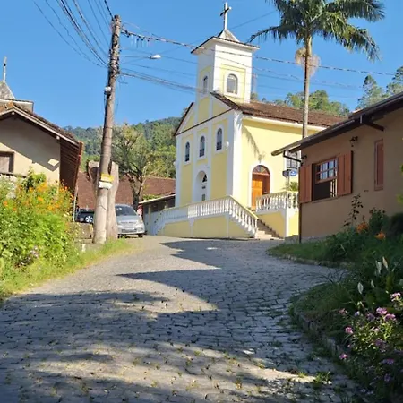 Chales Metanoia Sao Pedro da Serra  Quarto foto