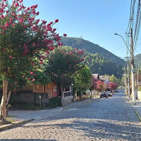 Chales Metanoia Sao Pedro da Serra  Quarto foto