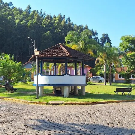 Chales Metanoia Sao Pedro da Serra  Quarto foto