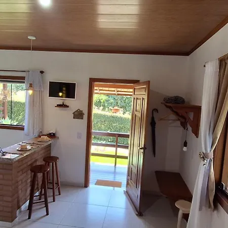 Chales Metanoia Sao Pedro da Serra  Quarto foto